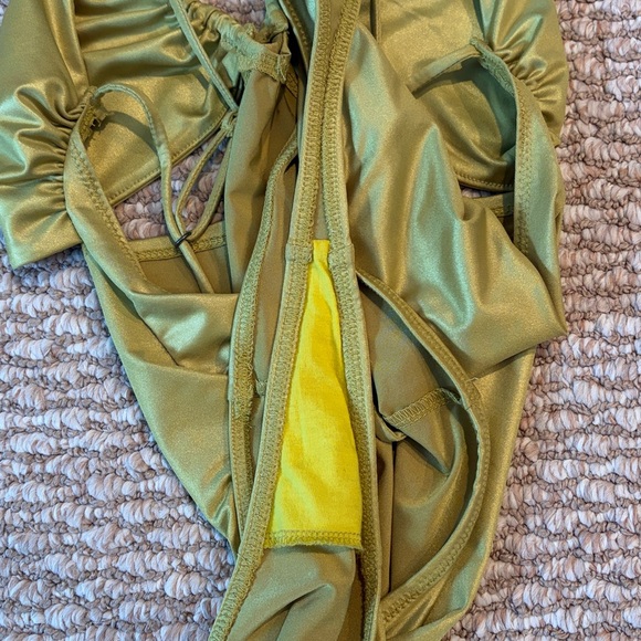 Urban Outfitters Green Bodysuit - Picture 3 of 5